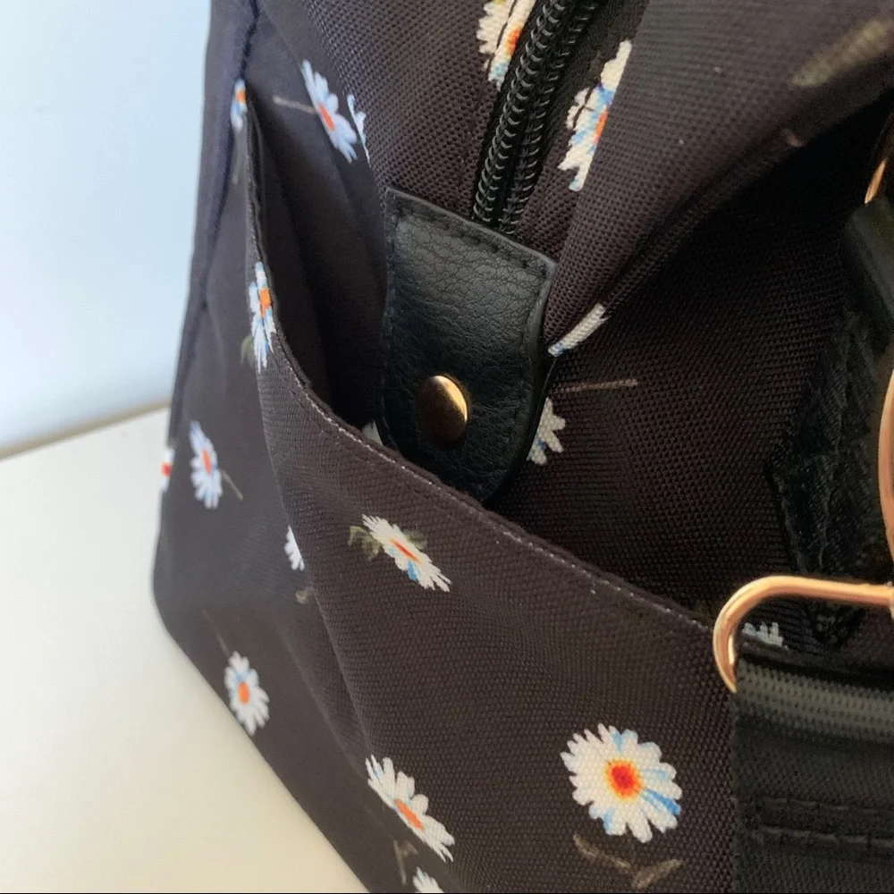 NWT Alice + Olivia Duffel Bag - Picture 10 of 13